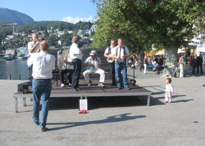 Kurz-Auftritt in Ascona 2009 mit kleinem und großem Fan
